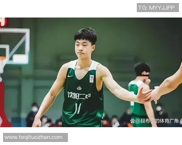 张峻豪篮球衣神图展现运动魅力与时尚风格的完美结合